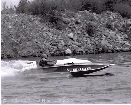 Roy Kuhnhoffer racing Toot Sweet E-100